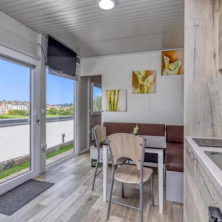 Casa de Férias Rooftop With Whirlpool & Sauna - Happy *