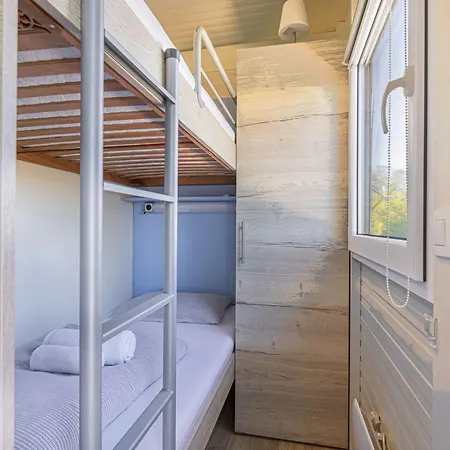Сasa de vacaciones Rooftop With Whirlpool & Sauna - Happy *