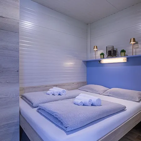 Casa de Férias Rooftop With Whirlpool & Sauna - Happy *